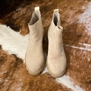 Steve Madden howler boot tan suede